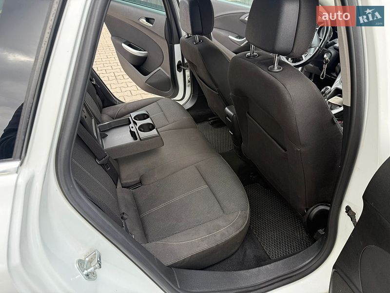 Універсал Opel Astra 2011 в Шептицькому