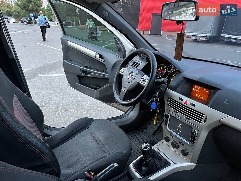 Хэтчбек Opel Astra 2007 в Одессе
