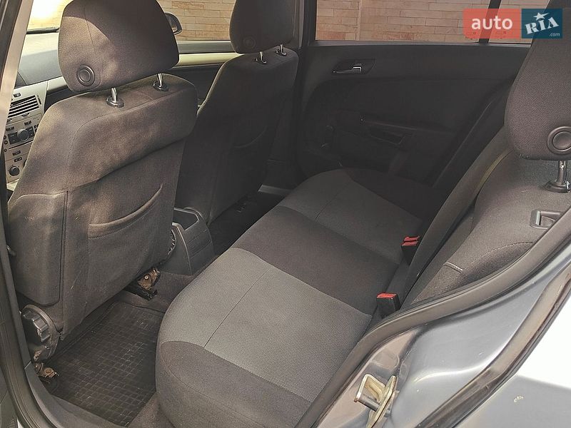 Хэтчбек Opel Astra 2007 в Киеве