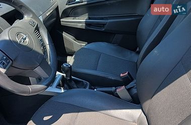 Универсал Opel Astra 2009 в Ивано-Франковске