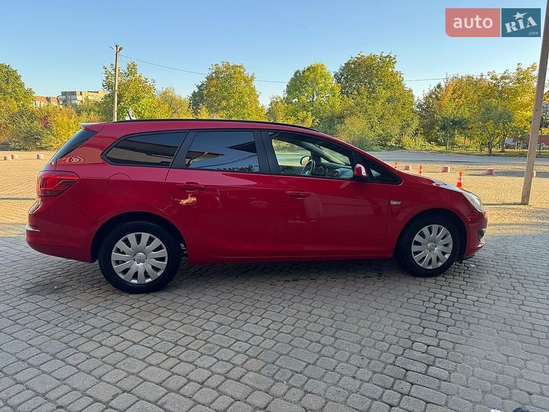 Універсал Opel Astra 2012 в Коломиї