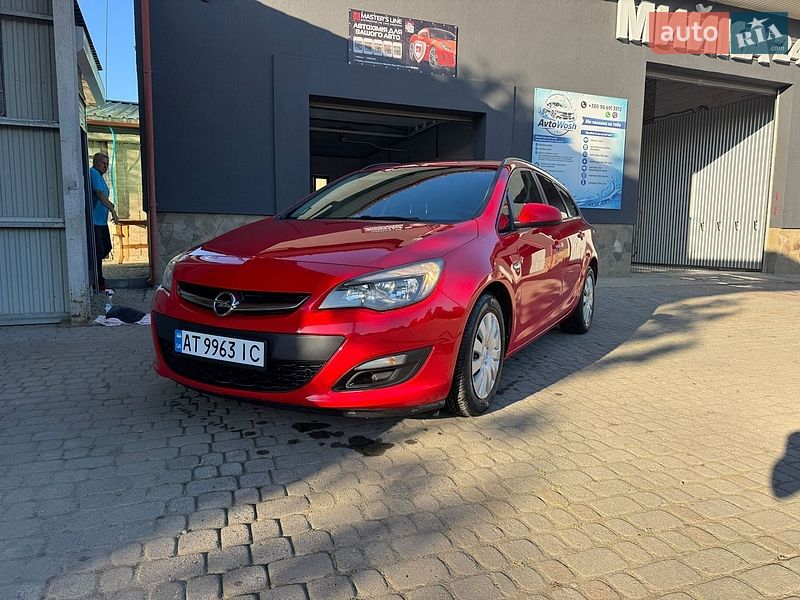 Універсал Opel Astra 2012 в Коломиї