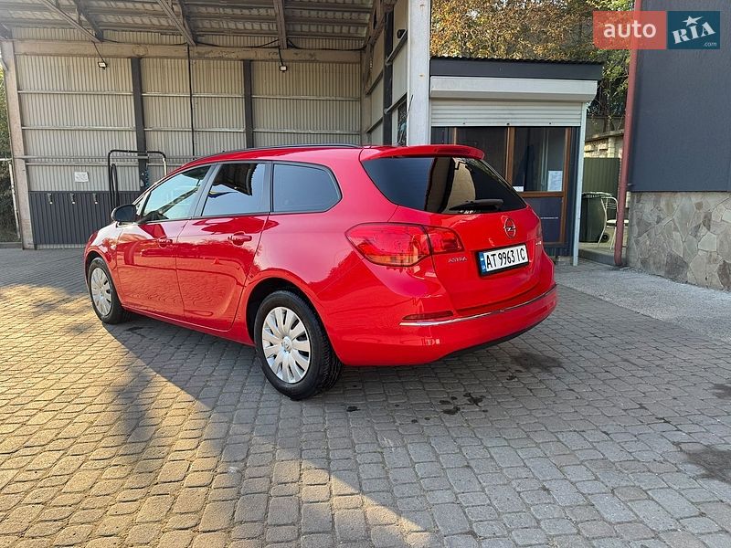 Универсал Opel Astra 2012 в Коломые