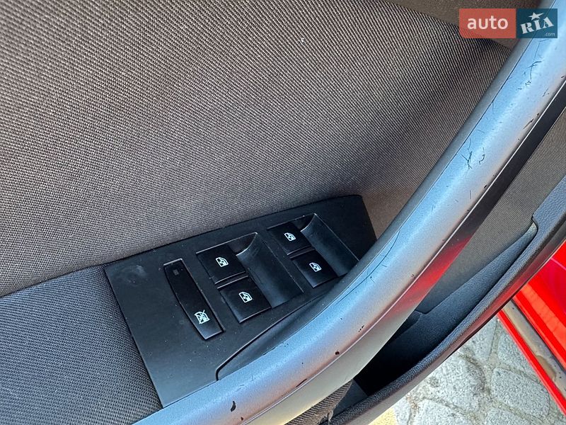 Універсал Opel Astra 2012 в Коломиї