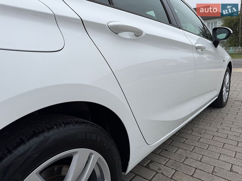 Універсал Opel Astra 2020 в Лопатині