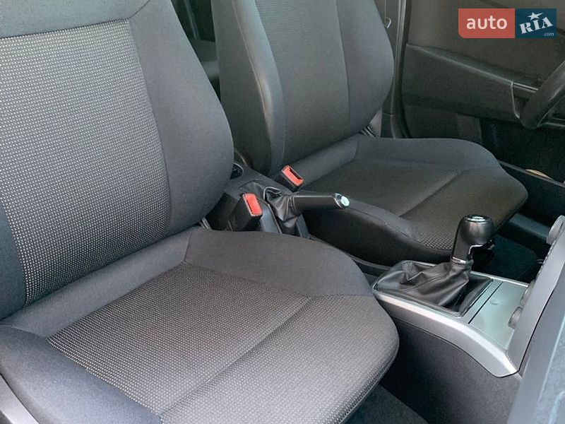 Седан Opel Astra 2013 в Хмельницком