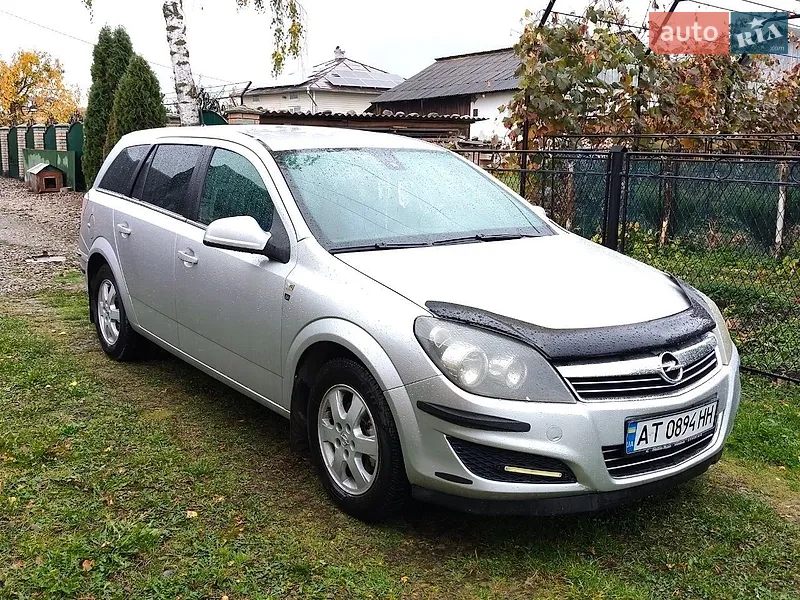 Opel Astra 2010