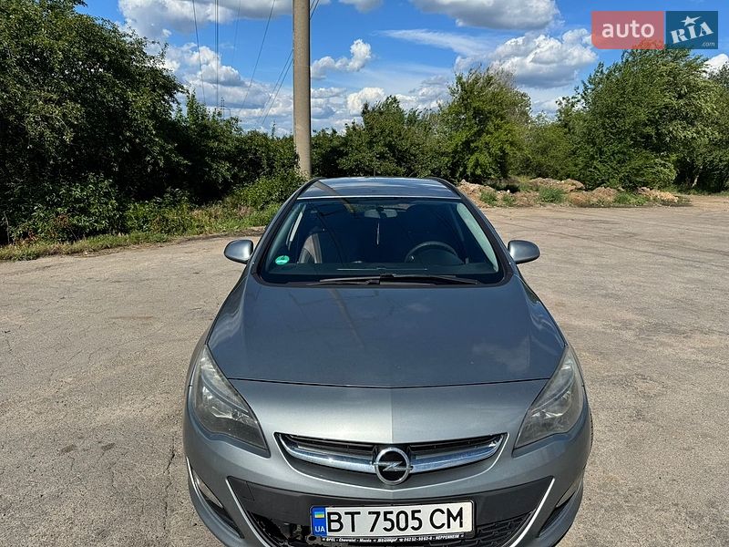 Opel Astra 2012