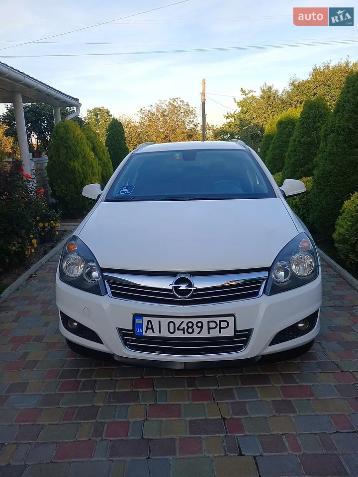 Opel Astra 2010