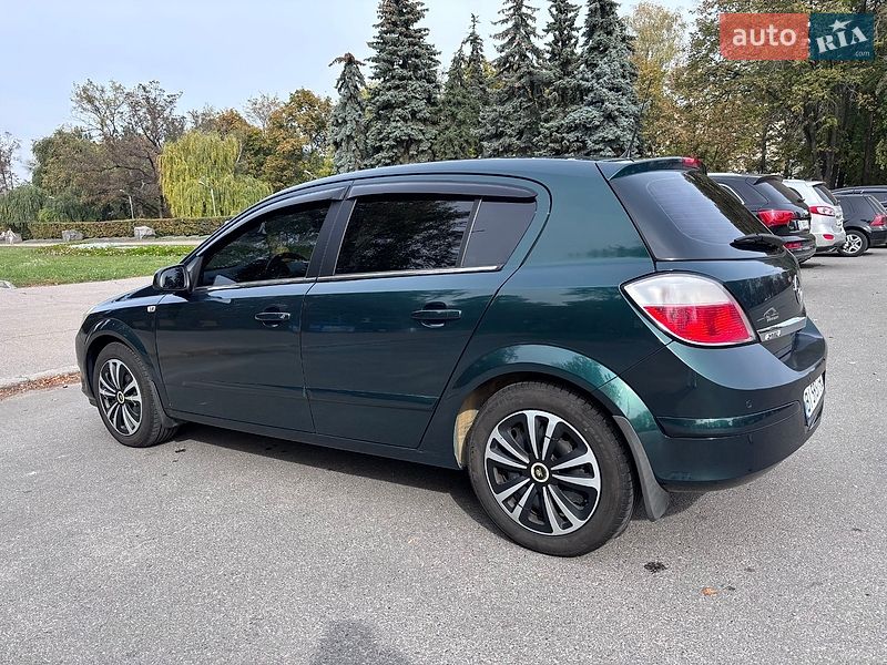 Хэтчбек Opel Astra 2004 в Полтаве