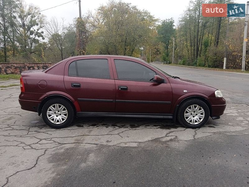 Седан Opel Astra 2008 в Славуте