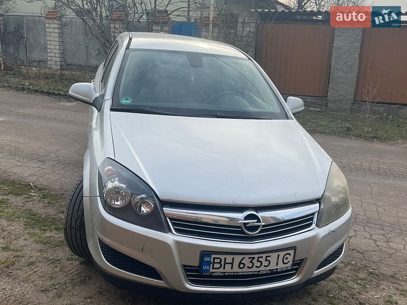 Універсал Opel Astra 2010 в Одесі