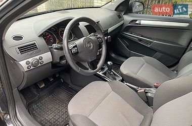 Универсал Opel Astra 2010 в Коломые