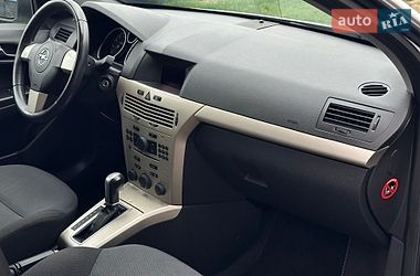 Универсал Opel Astra 2007 в Любешове