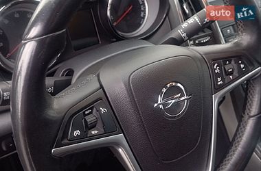Універсал Opel Astra 2011 в Бучі