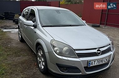 Хэтчбек Opel Astra 2005 в Бурштыне