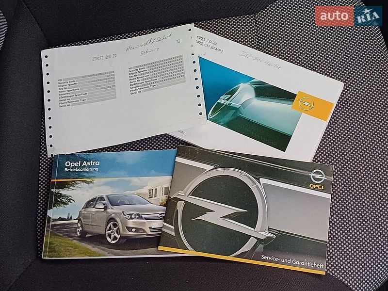 Хэтчбек Opel Astra 2009 в Сарнах