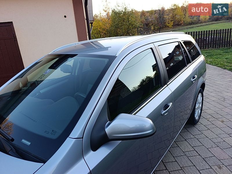 Универсал Opel Astra 2009 в Надворной