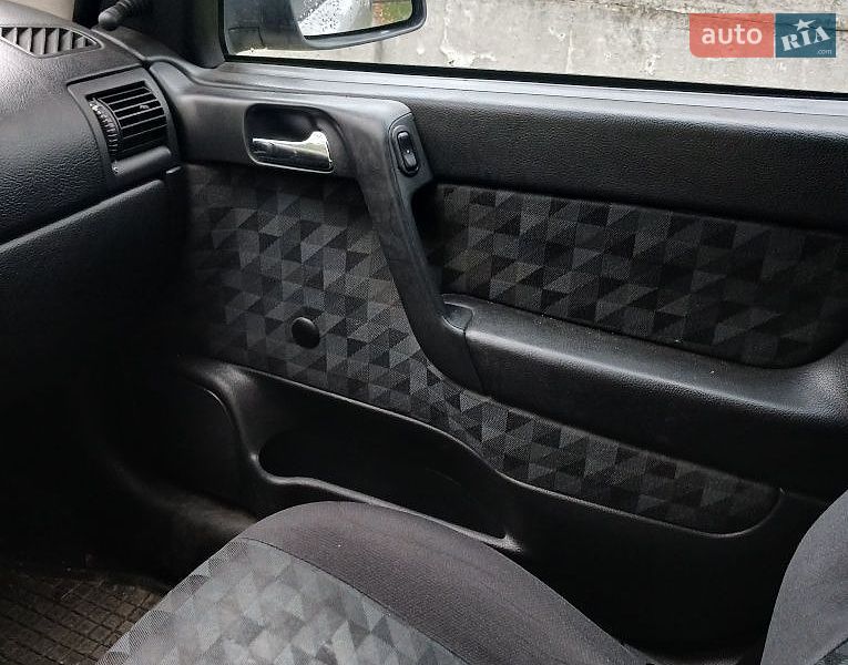 Универсал Opel Astra 2001 в Обухове