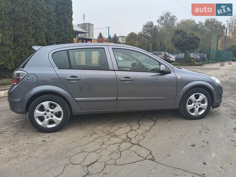 Хетчбек Opel Astra 2007 в Луцьку