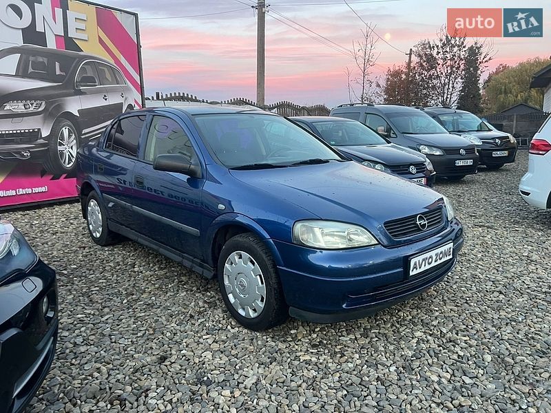 Седан Opel Astra 2006 в Коломые