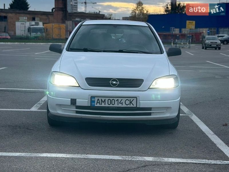 Хэтчбек Opel Astra 2007 в Житомире
