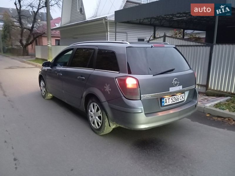 Седан Opel Astra 2005 в Коломые