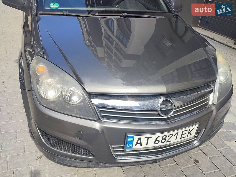 Универсал Opel Astra 2009 в Ивано-Франковске