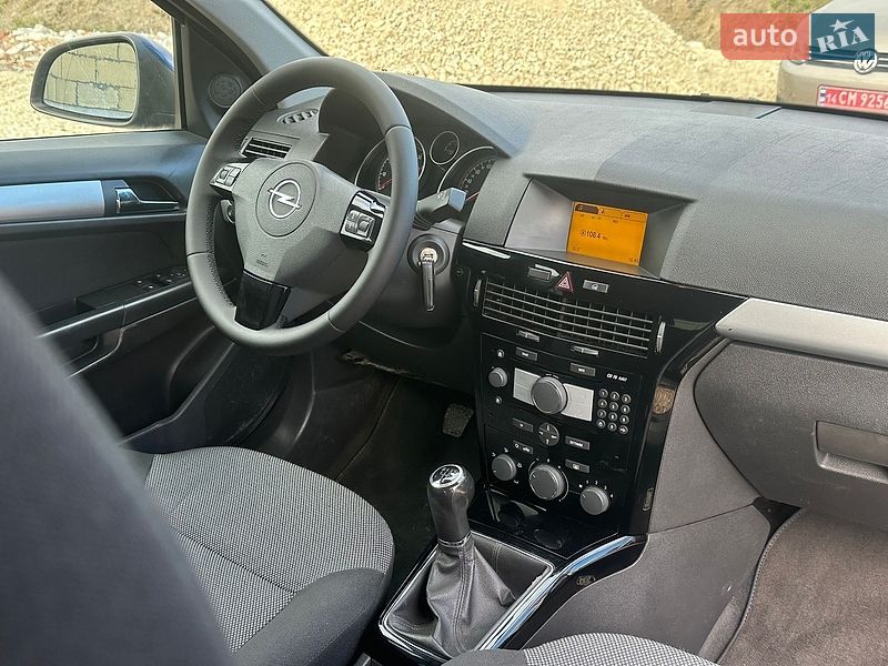 Универсал Opel Astra 2010 в Дрогобыче