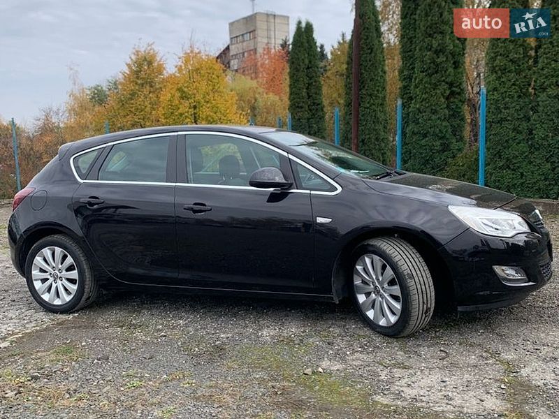 Хетчбек Opel Astra 2010 в Луцьку фото 2 Хетчбек Opel Astra 2010 в Луцьку