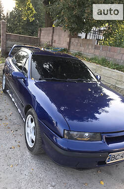 Купе Opel Calibra 1992 в Дубні