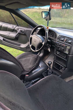 Купе Opel Calibra 1993 в Заставной