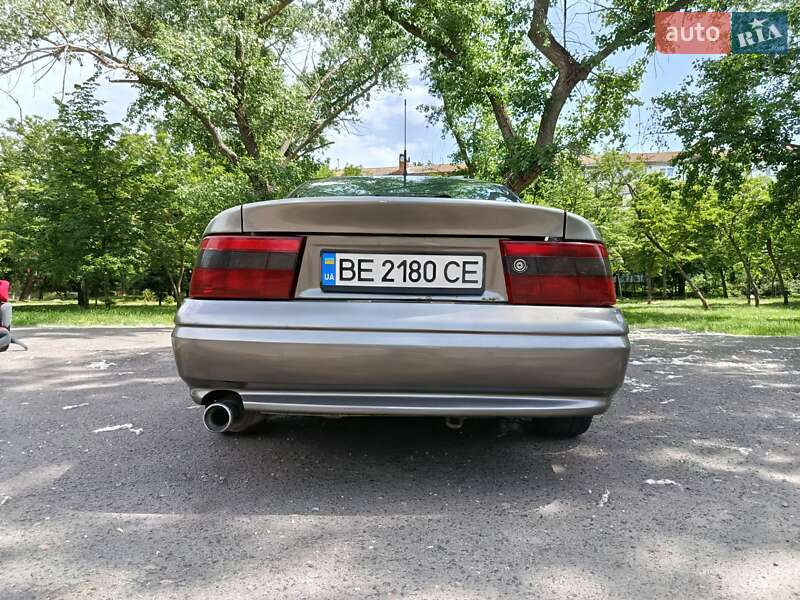 Купе Opel Calibra 1991 в Николаеве