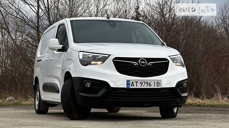 Вантажний фургон Opel Combo Cargo 2020 в Івано-Франківську