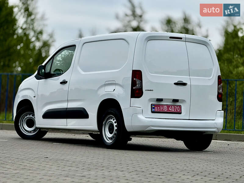 Вантажний фургон Opel Combo Cargo 2020 в Трускавці