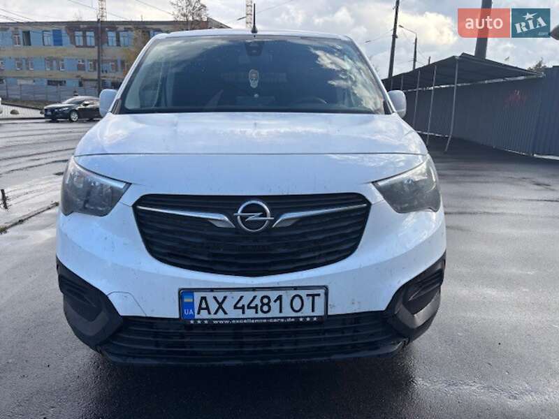 2019 Opel Combo-Cargo, VIN W0VEFYHYCKJ710201:plate — фото 1 (autoria)