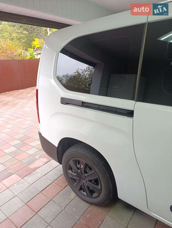 Минивэн Opel Combo Life 2021 в Киеве фото 6 Минивэн Opel Combo Life 2021 в Киеве