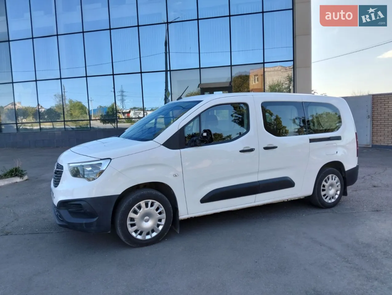2021 Opel Combo - мініатюра 23