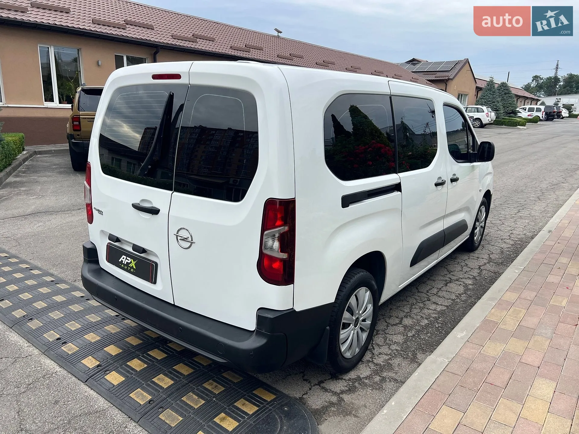 2021 Opel Combo - мініатюра 8