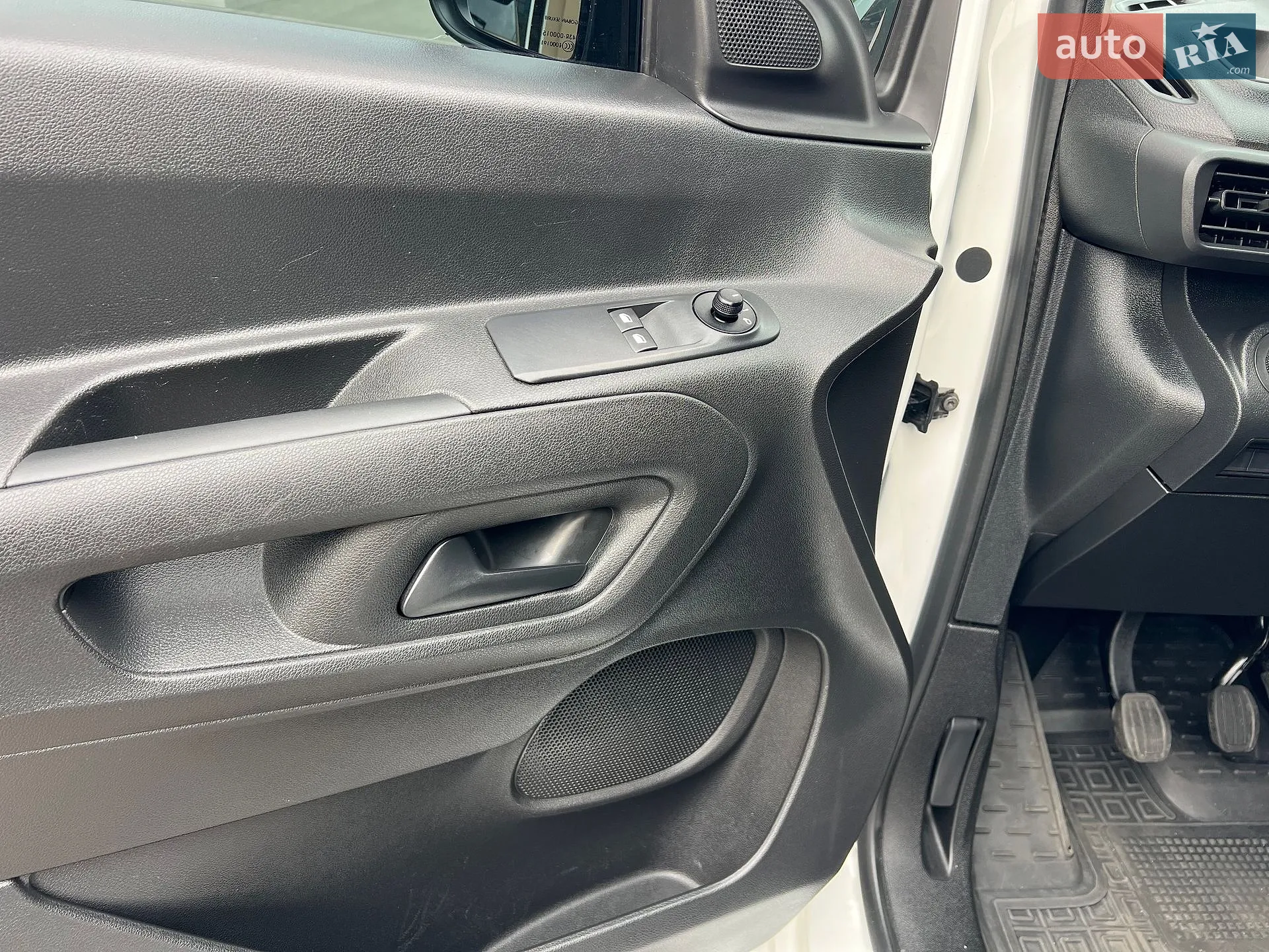 2021 Opel Combo - мініатюра 17