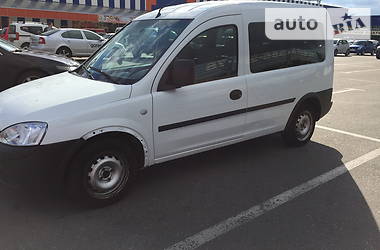 Седан Opel Combo 2004 в Черкассах