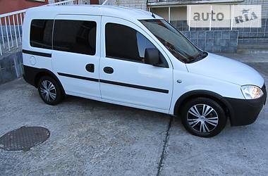 Минивэн Opel Combo 2011 в Нетешине