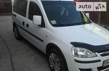 Вантажопасажирський фургон Opel Combo 2011 в 