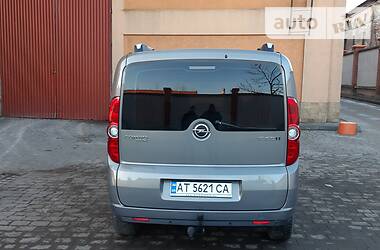 Мінівен Opel Combo 2012 в Коломиї