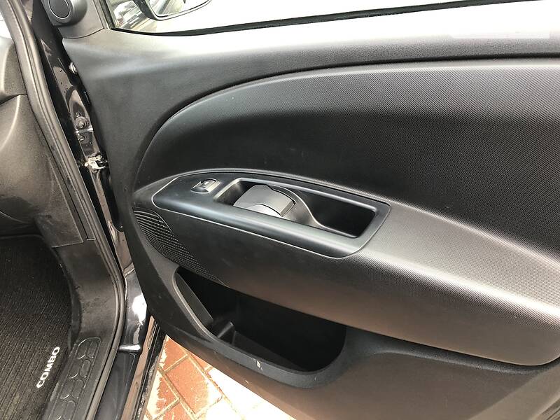 Вантажопасажирський фургон Opel Combo 2016 в Стрию