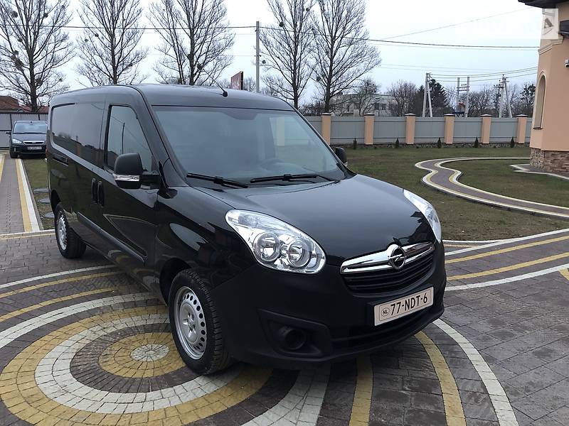 Вантажопасажирський фургон Opel Combo 2016 в Стрию