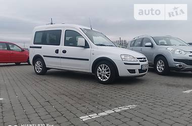 Універсал Opel Combo 2011 в 