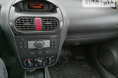 Вантажний фургон Opel Combo 2010 в Луцьку