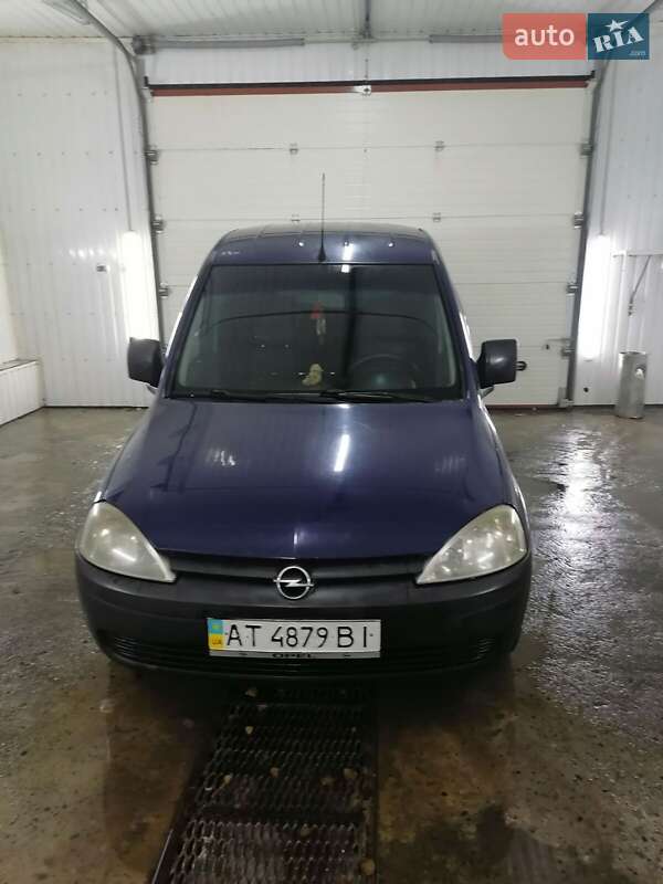 Минивэн Opel Combo 2005 в Надворной