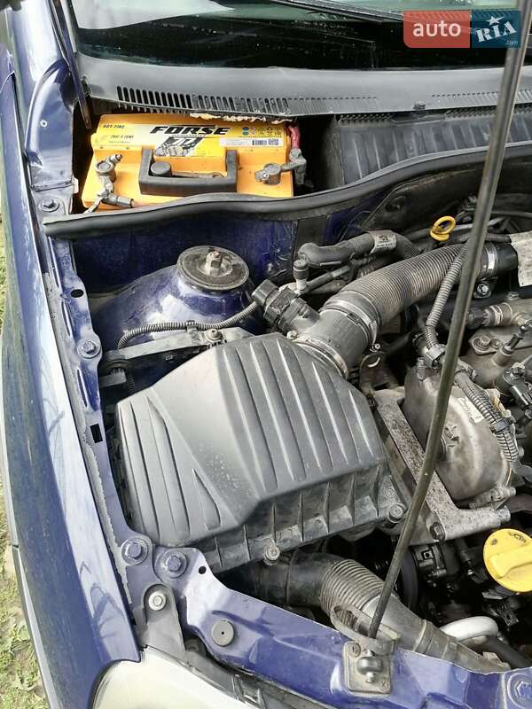 Минивэн Opel Combo 2005 в Надворной